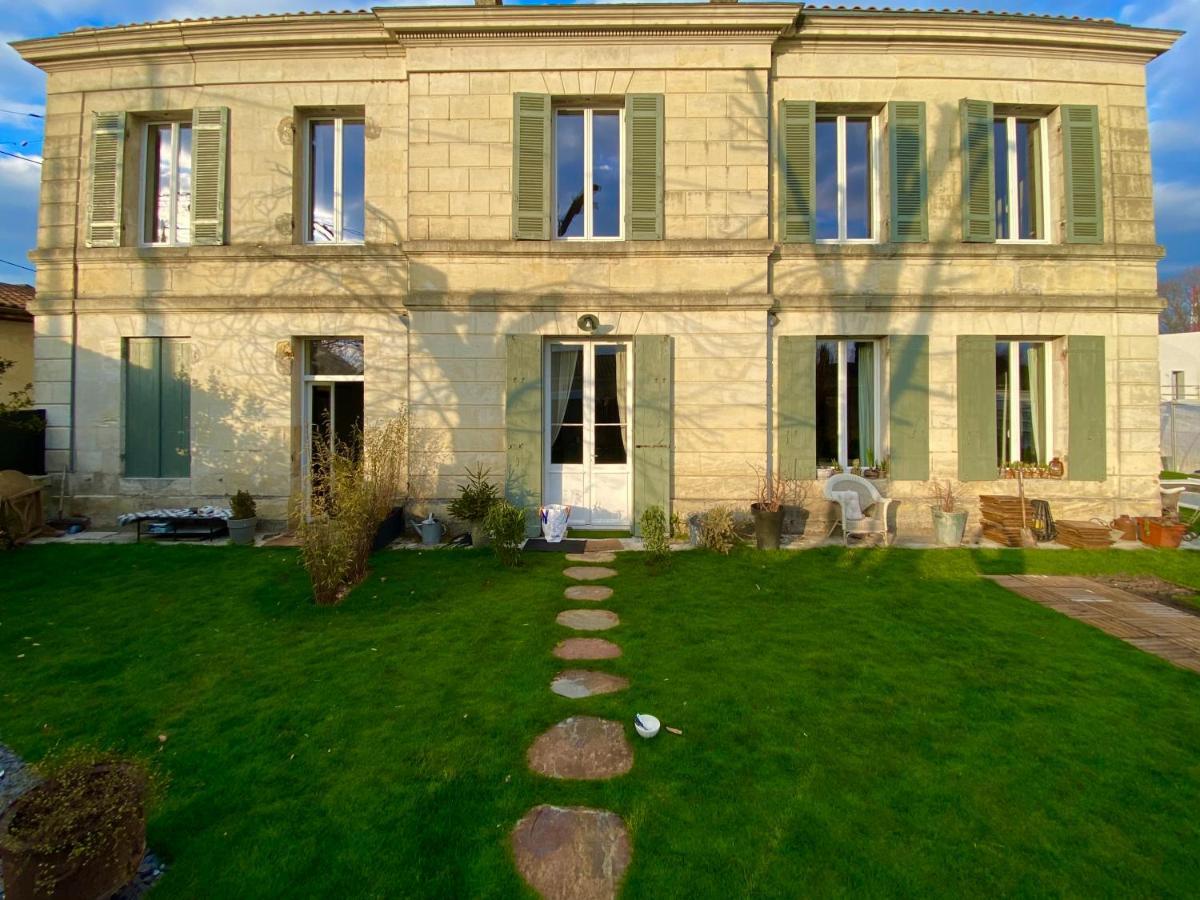 Villa Escapade Girondine à Saint-Sulpice-et-Cameyrac Extérieur photo