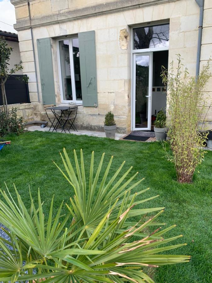 Villa Escapade Girondine à Saint-Sulpice-et-Cameyrac Extérieur photo