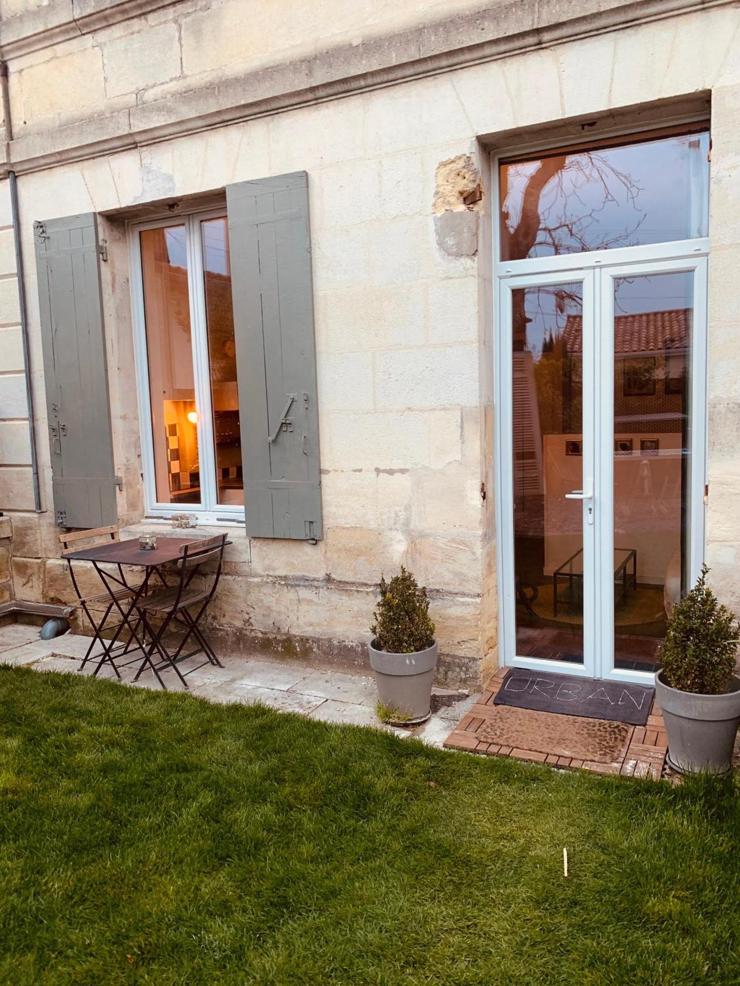 Villa Escapade Girondine à Saint-Sulpice-et-Cameyrac Extérieur photo